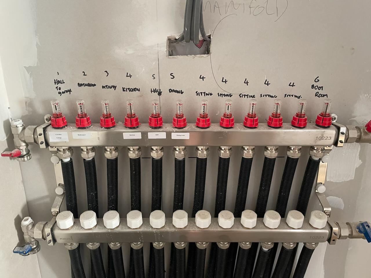 Underfloor heating manifold